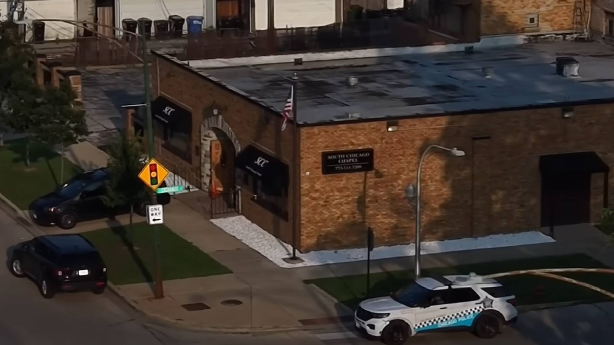 Misterio en Chicago: hallan más de 50 cuerpos en estado de descomposición en una funeraria