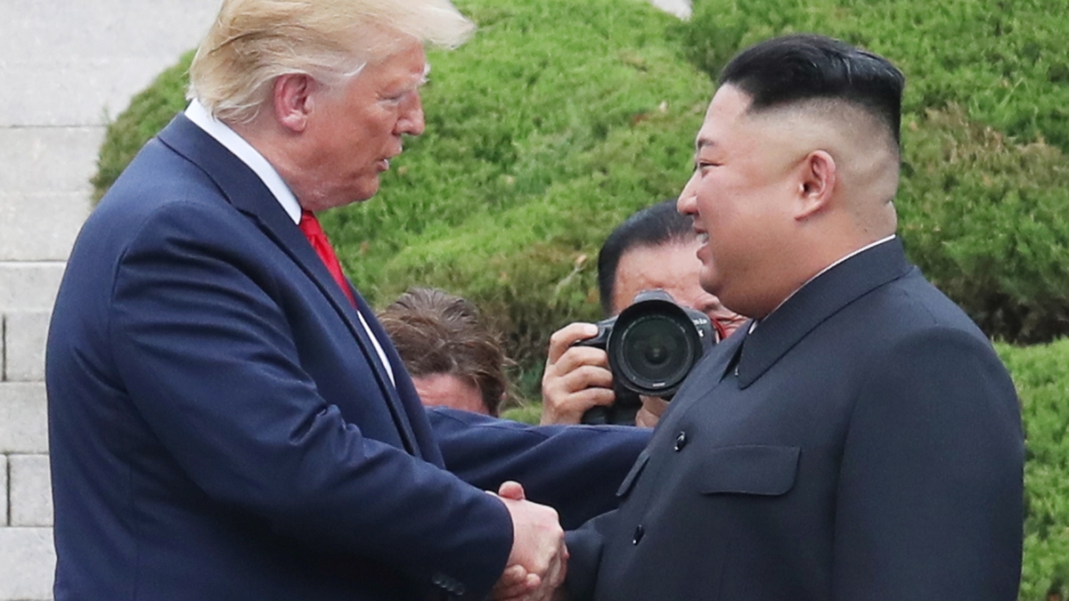 Trump anunció que se reunirá con Kim Jong-un y reveló que Corea del Norte tiene 57 armas nucleares