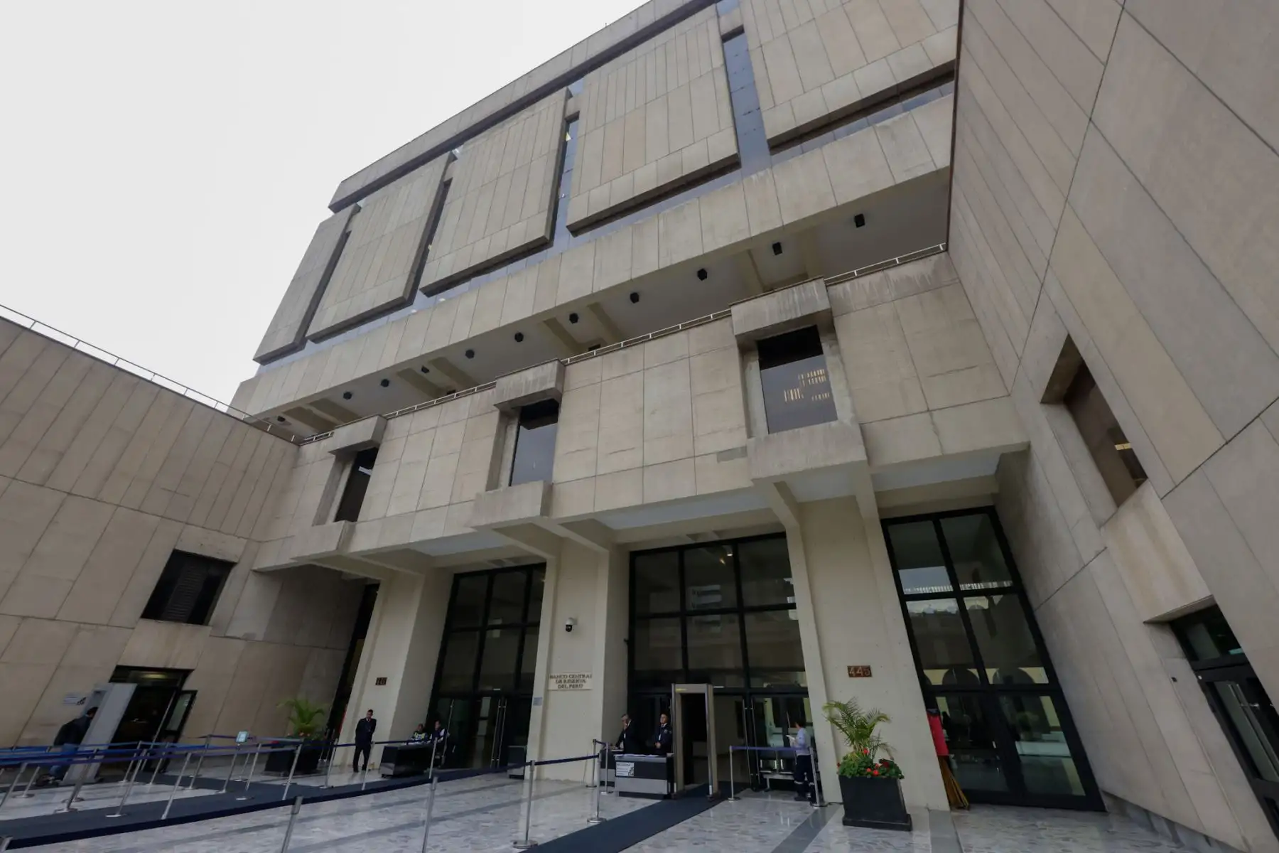 Banco Central de Reserva del Perú mantiene la tasa de interés de referencia en 4.25%