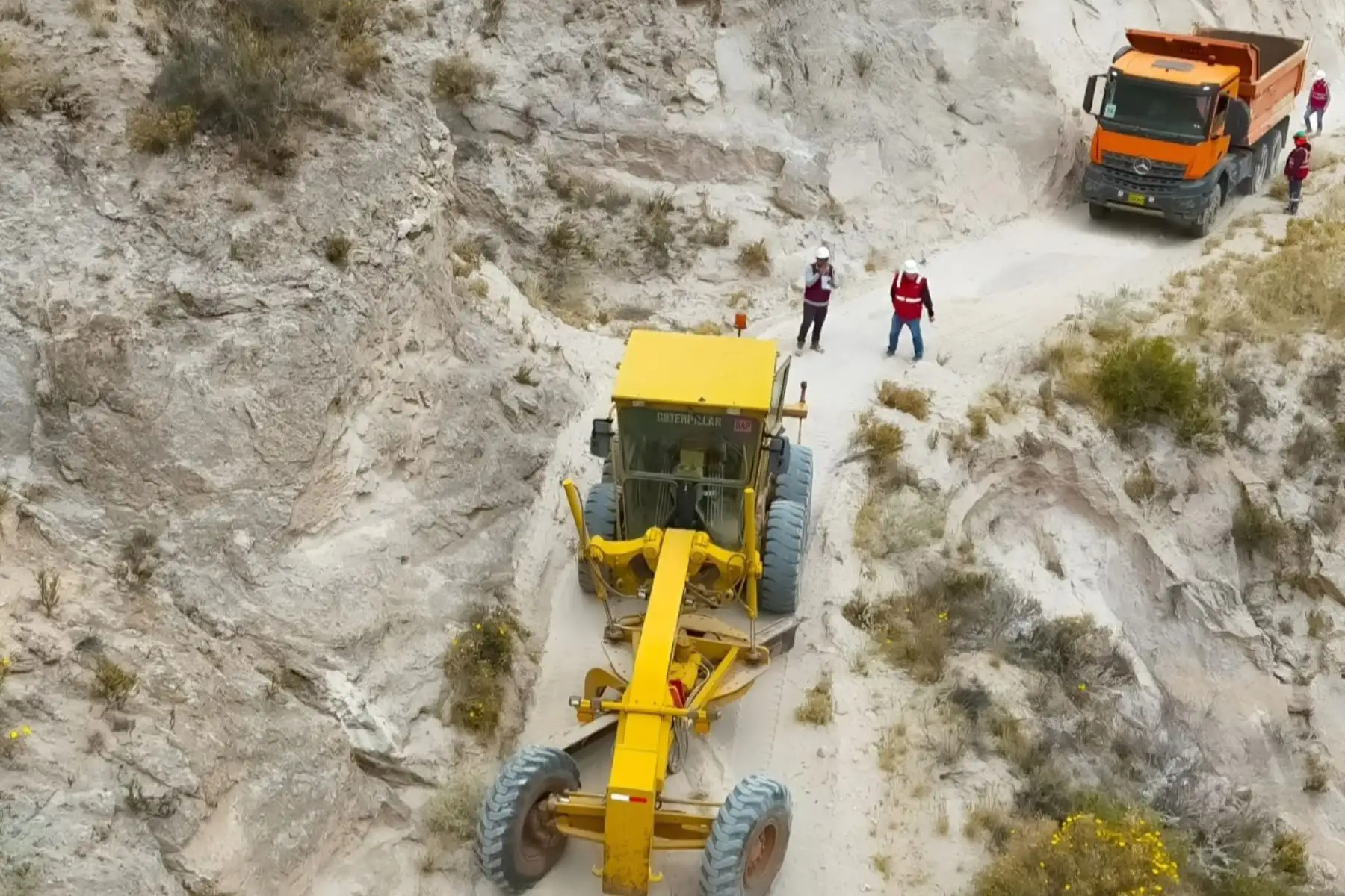 Arequipa: abren y acondicionan vías para construir represa Casablanca