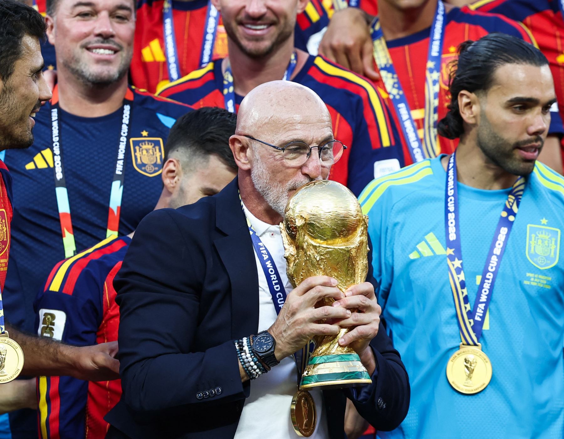 Luis de la Fuente renueva como seleccionador de España hasta el 2032
