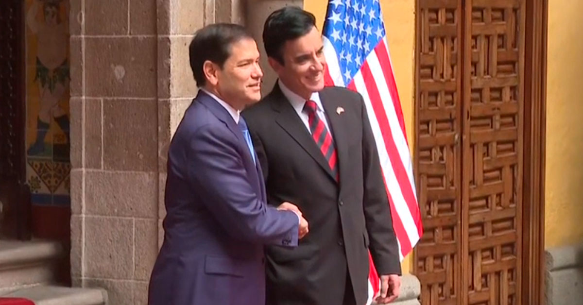 Marco Rubio llegó a la Cancillería y fue recibido con honores por el canciller Carlos Espá