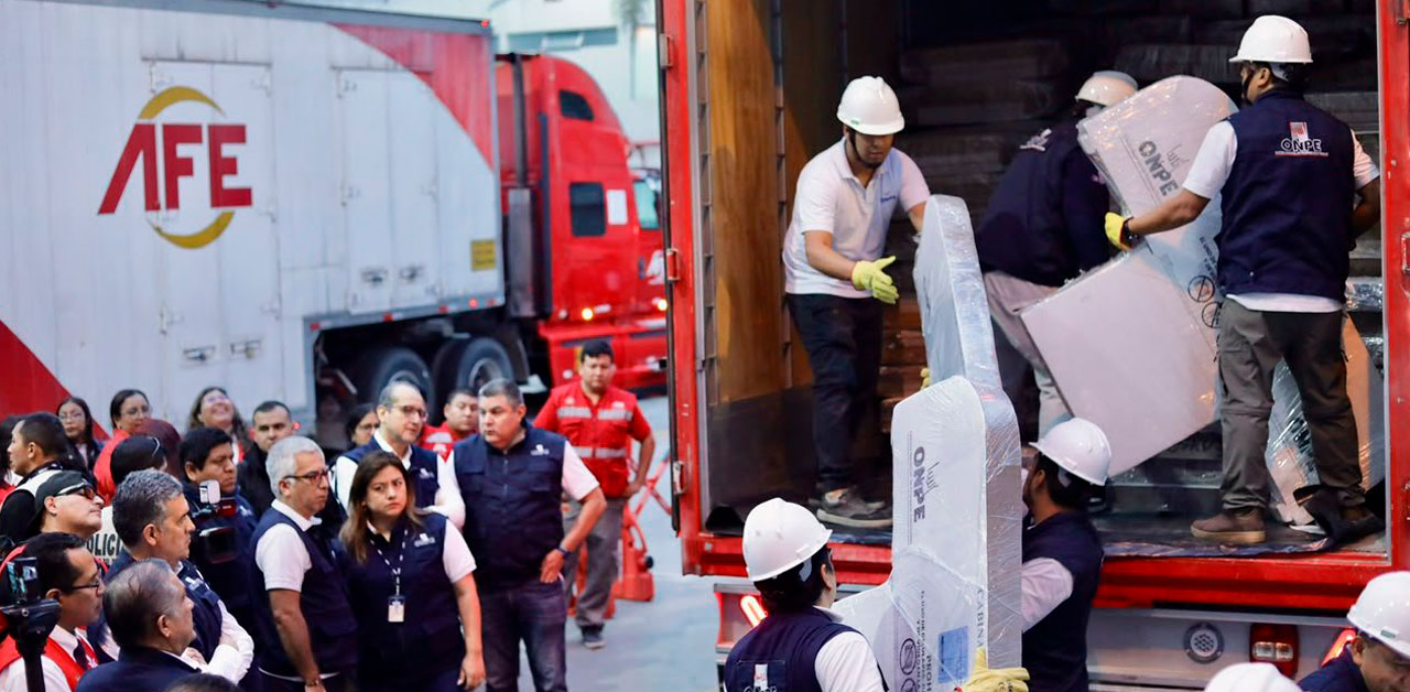 ONPE inicia traslado del material electoral para las elecciones regionales y municipales del 4 de octubre