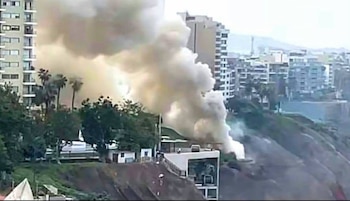 Incendio en Miraflores EN VIVO: enorme nube de humo cerca a Larcomar cubre parte del distrito