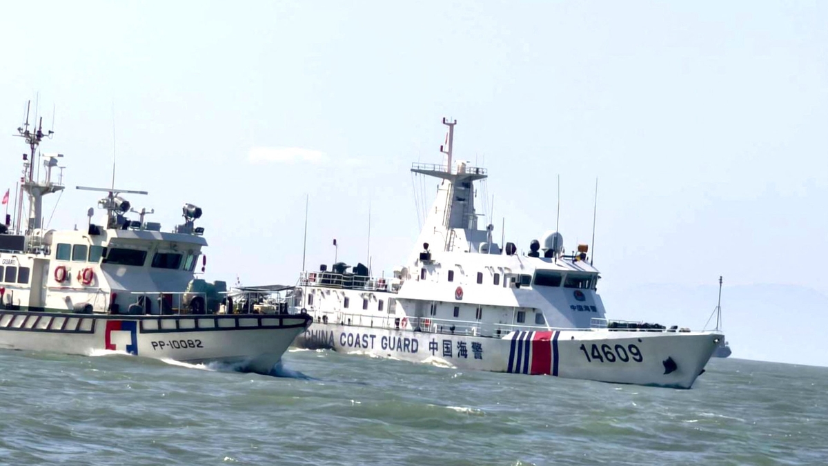La Guardia Costera de Taiwán expulsó con cañones de agua a un pesquero chino cerca de las islas Pratas