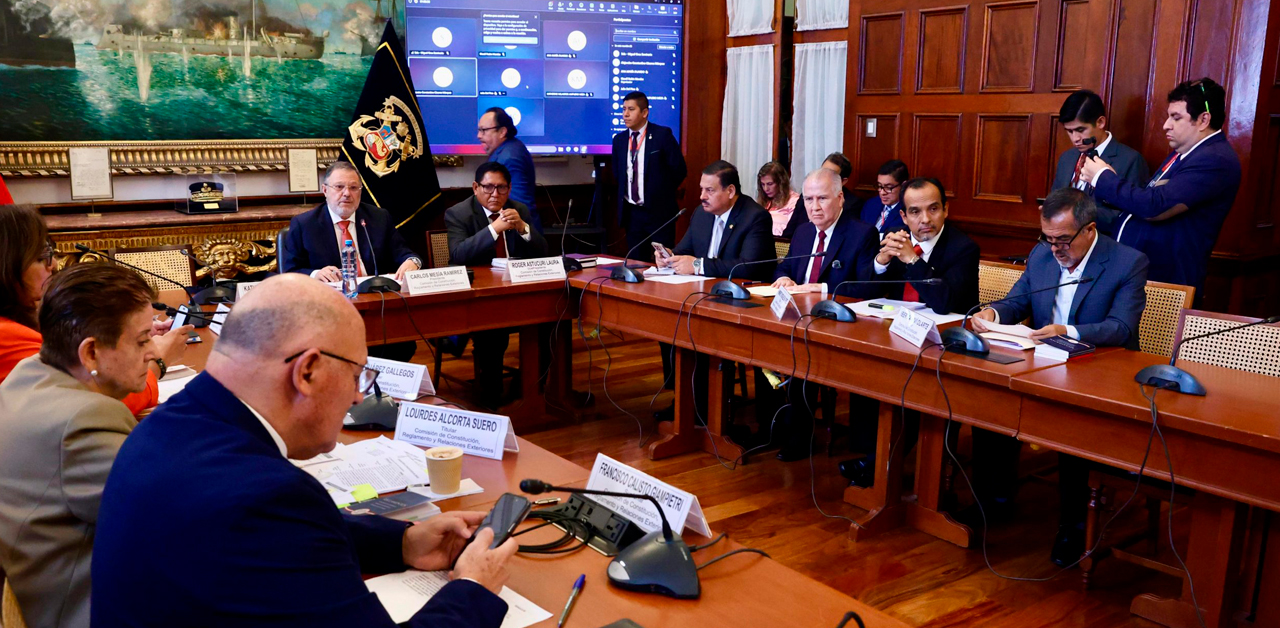 Comisión de Constitución suspende sesión en medio de crisis por conducción del debate sobre facultades legislativas